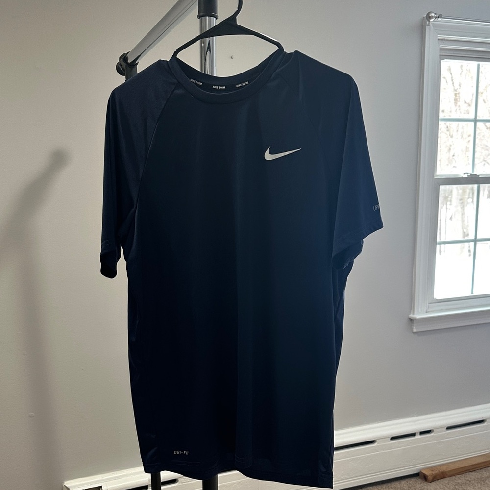 Nike Men's Dark Blue Short Sleeve Tee